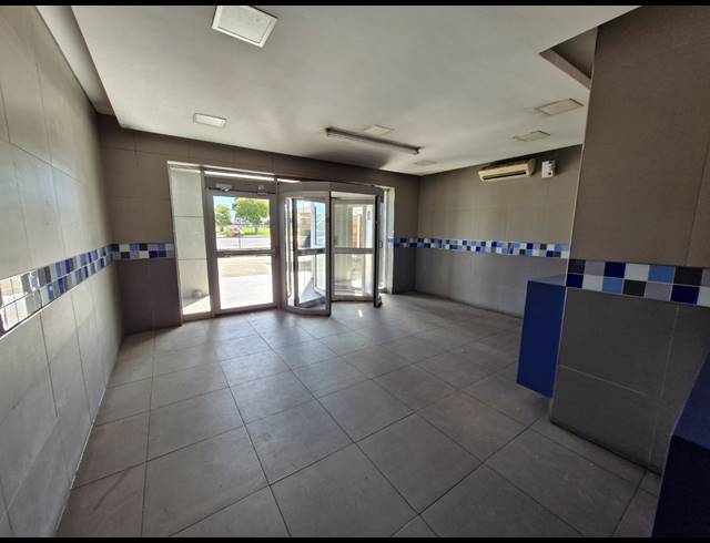 1,200M² RETAIL TO LET IN BEYERS PARK